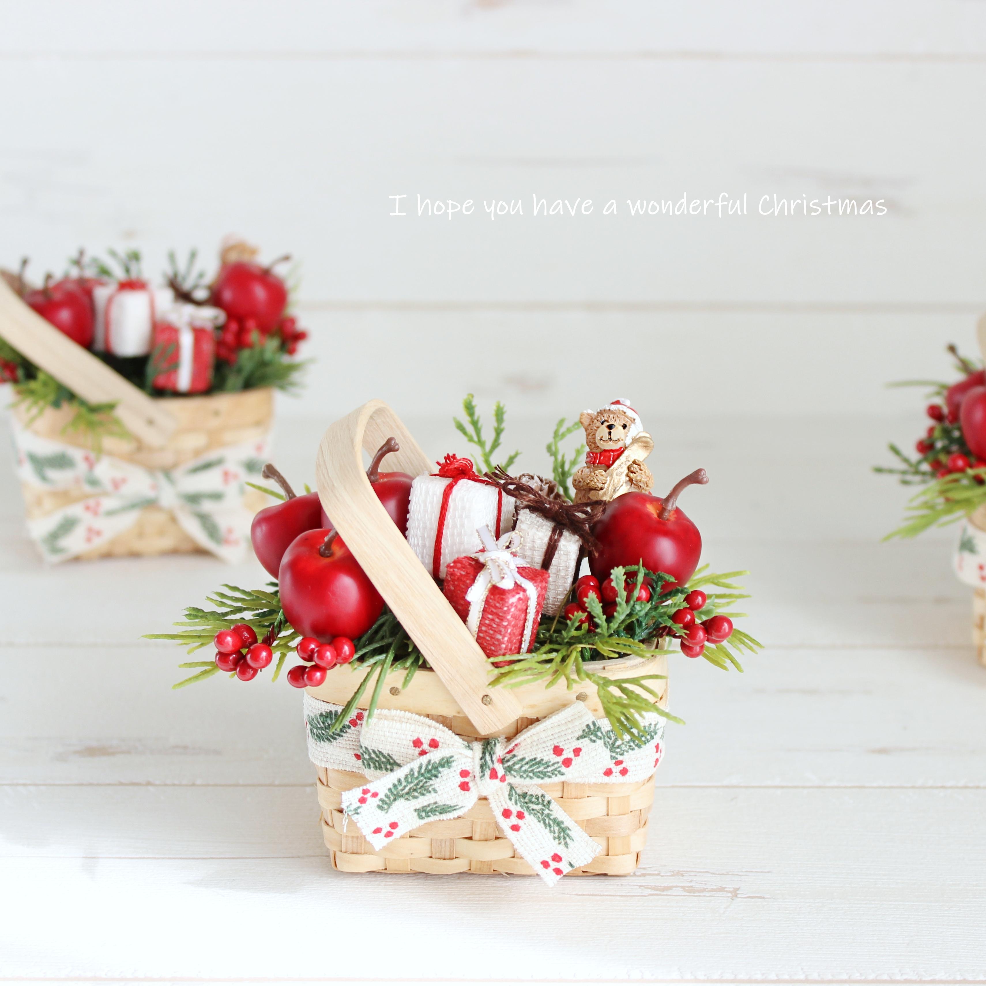 リトルベアのクリスマスバスケット〈スキー〉/小さなクリスマスアレンジメント R&yO1681枚目の画像
